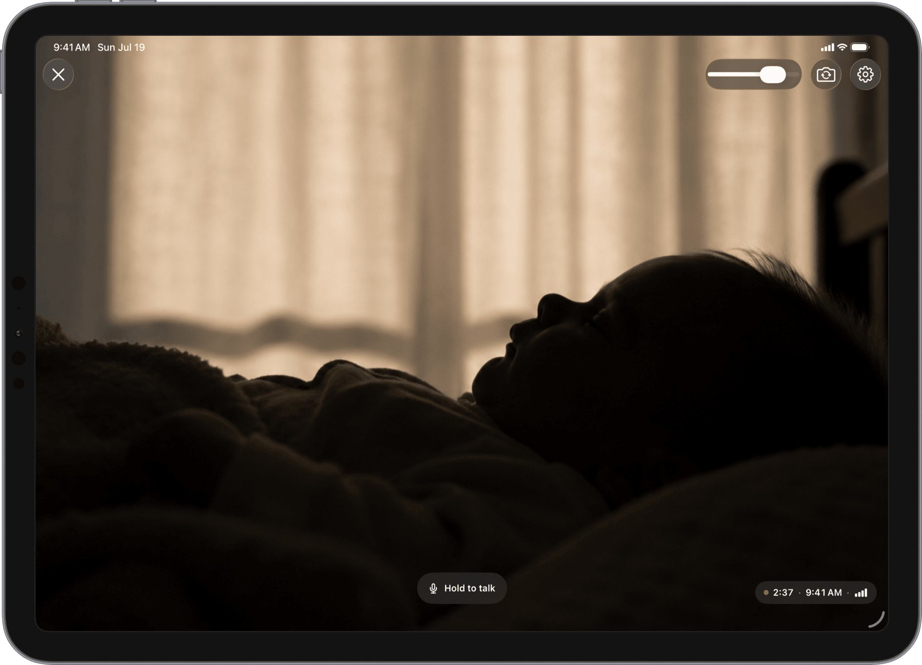 LIL1's live baby video on iPad.
